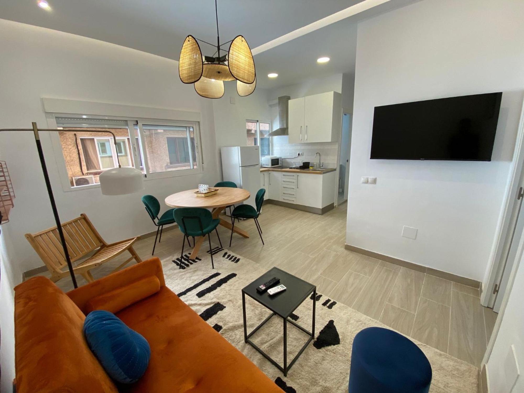 Apartament City Center And Beach Renovated